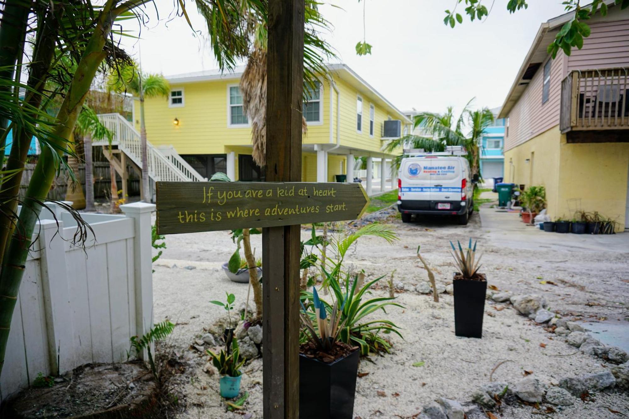 Ami Tree House Villa Bradenton Beach Exterior photo