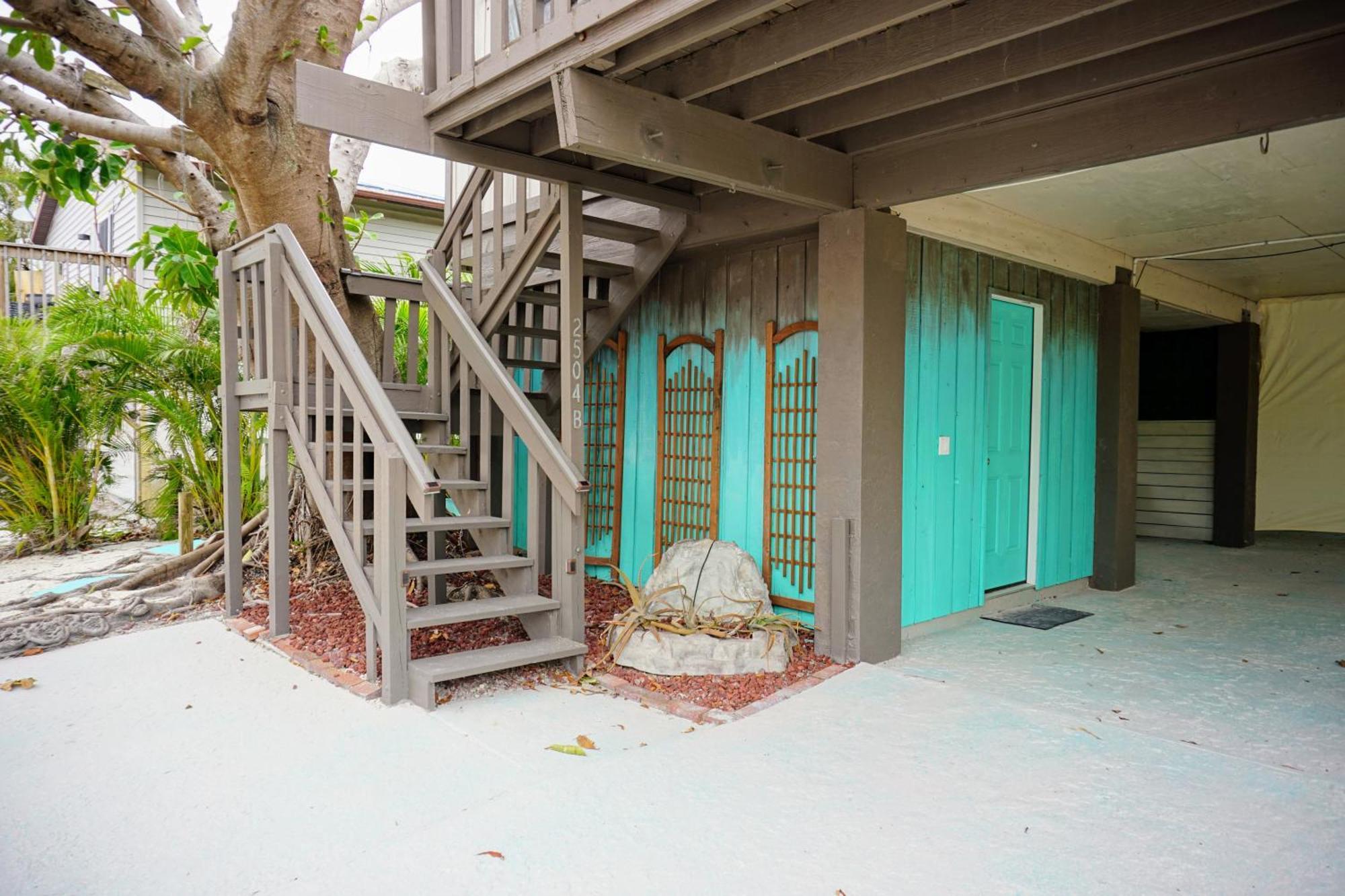 Ami Tree House Villa Bradenton Beach Exterior photo