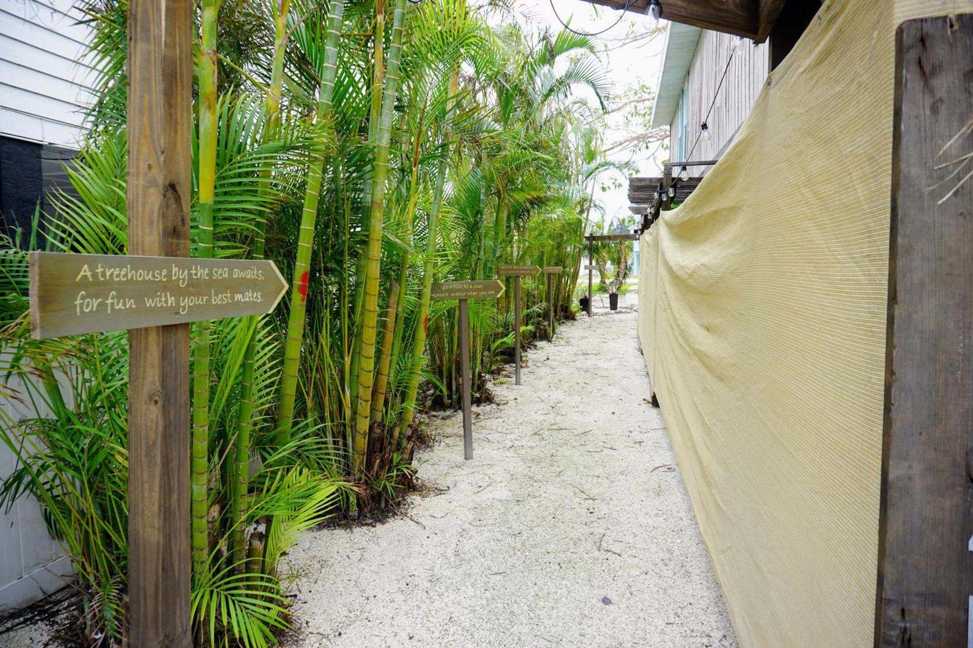 Ami Tree House Villa Bradenton Beach Exterior photo