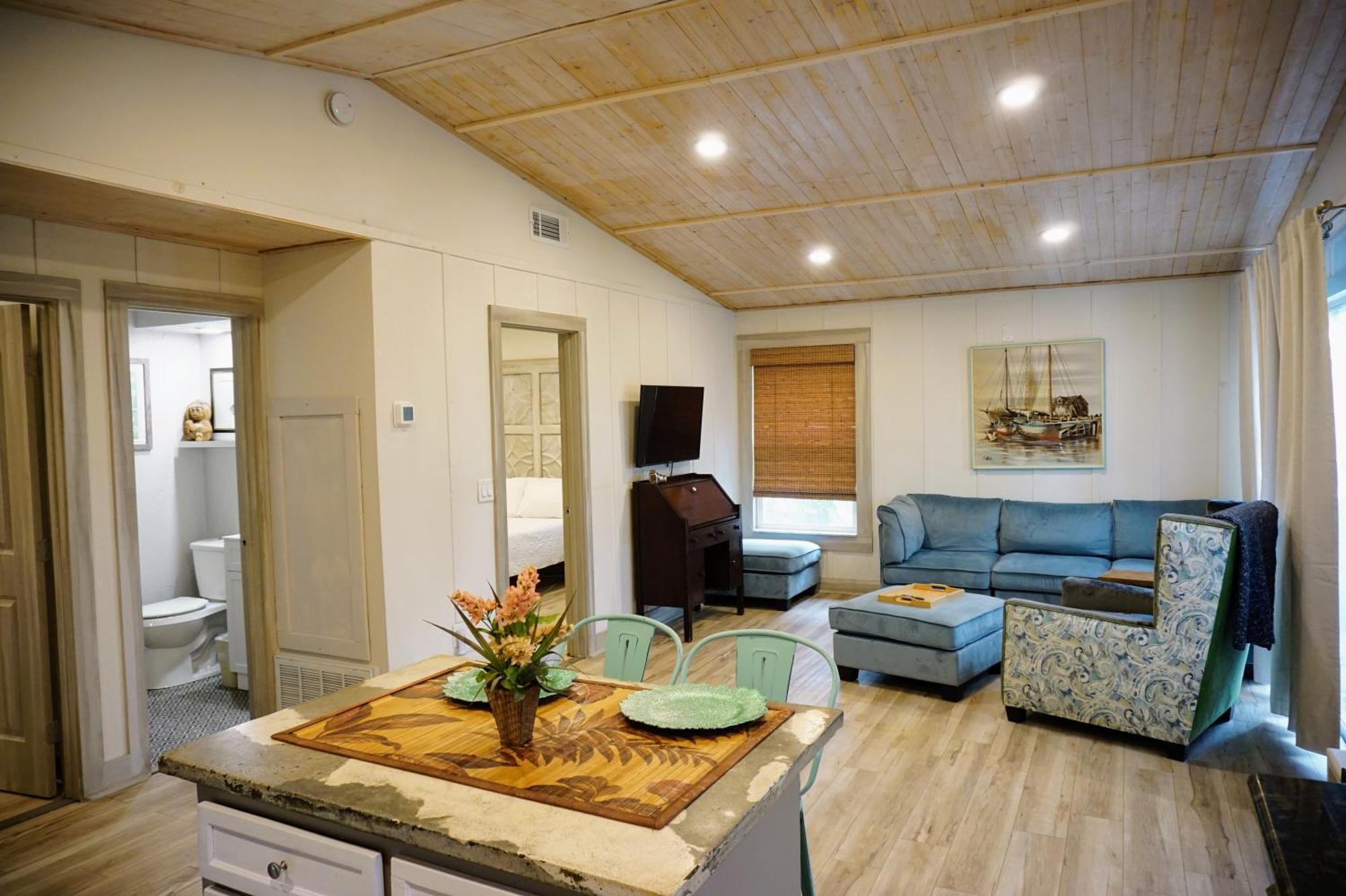 Ami Tree House Villa Bradenton Beach Exterior photo