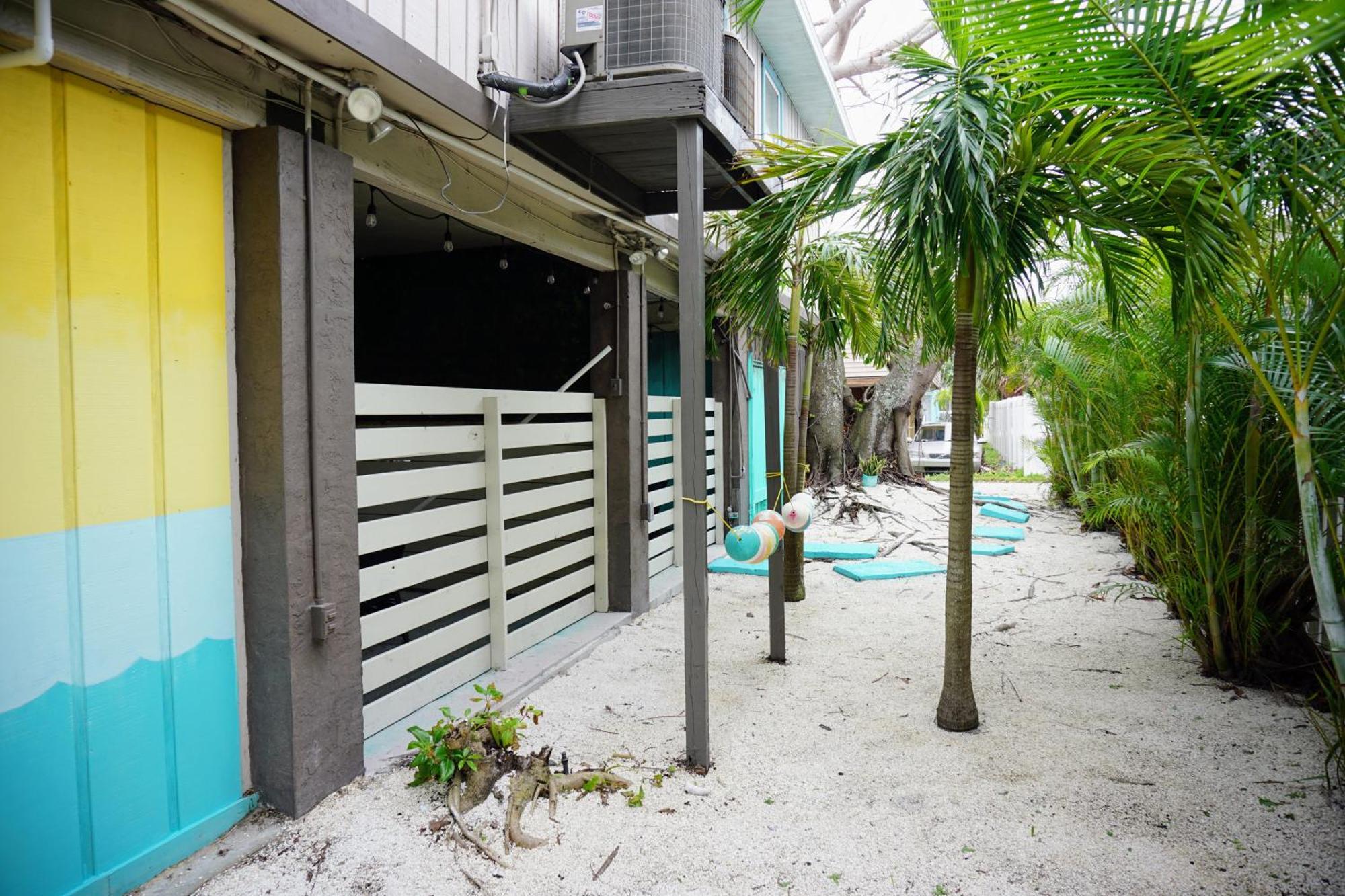 Ami Tree House Villa Bradenton Beach Exterior photo
